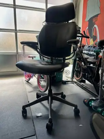 Humanscale Freedom Chair - Black Leather