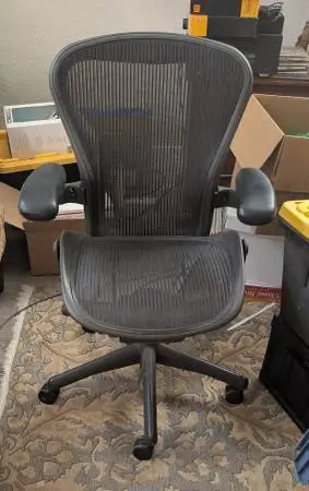 Herman Miller Aeron Office Chair Black Mesh Adjustable Armrests size B