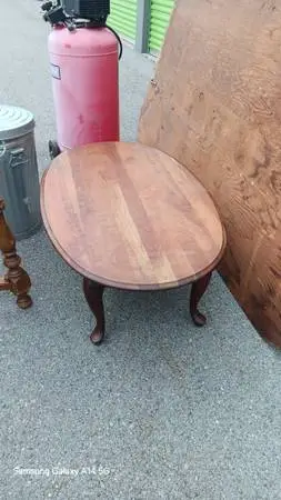 Queen Ann style cherry coffee table