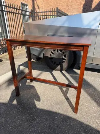 1 Table Top and 3 Barstools