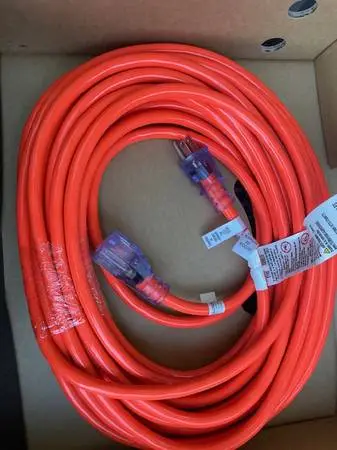Brand New Outdoor Heavy duty Robuste 12/3 SJTW 50 feet extension cord