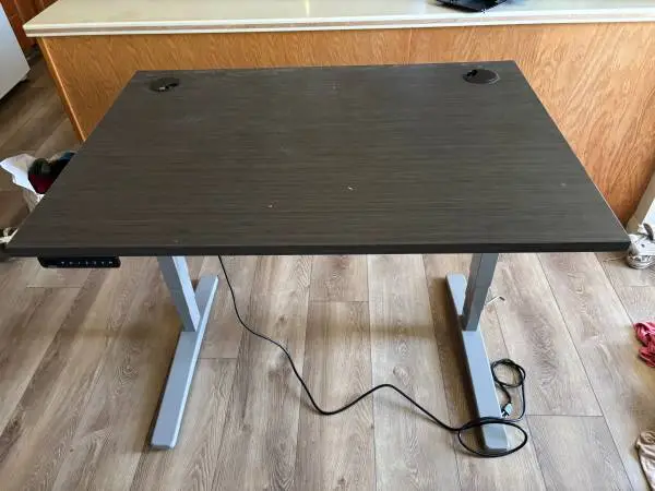 UPLIFT Desk - adjustable standing desk