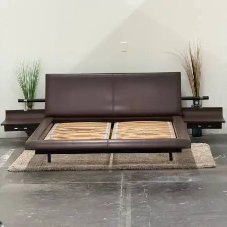 ROCHE BOBOIS VANITY LEATHER QUEEN BED BY LUIGI GORGONI 😍