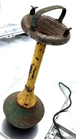 MID-CENTURY WEEBLE-WOBBLE PARLOR ROOM ASH TRAY