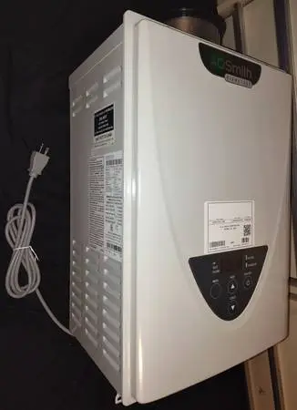 Gas Tankless Water Heater 190000BTU 8GPM AOSmith Signature Series GT15