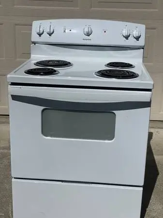 Hotpoint 4 burner stove