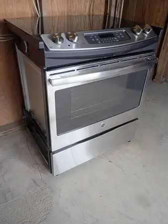 Very Nice GE® 30 Electric Range