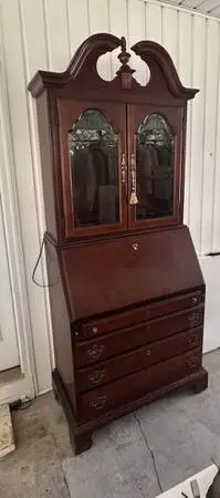 Cherry / Mahoghany finish Secretary