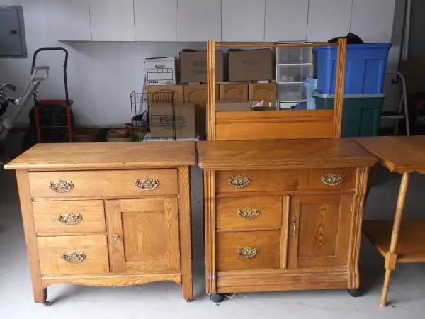 Victorian Oak Wash Stand /Cabinet/ with Towel Bar ~ New Lower Price