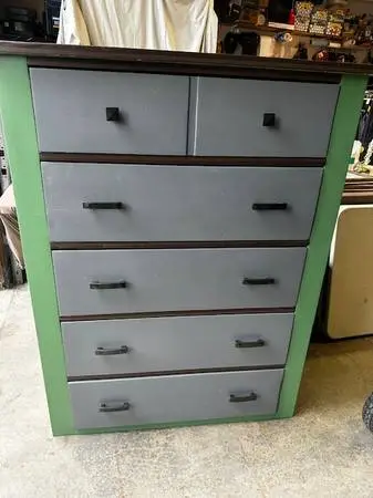 Dresser-5 drawer