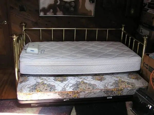 Brass Trundle bed
