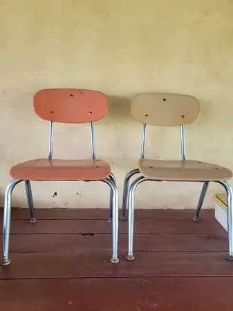 👨👩👦👦Vintage Child School Chairs
