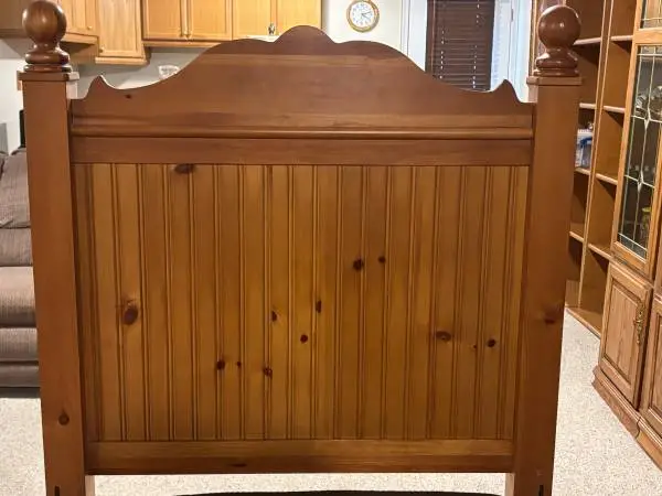 Twin bed