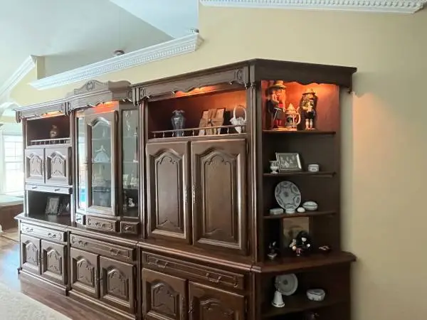 Belgium Wall Unit/Shrunk
