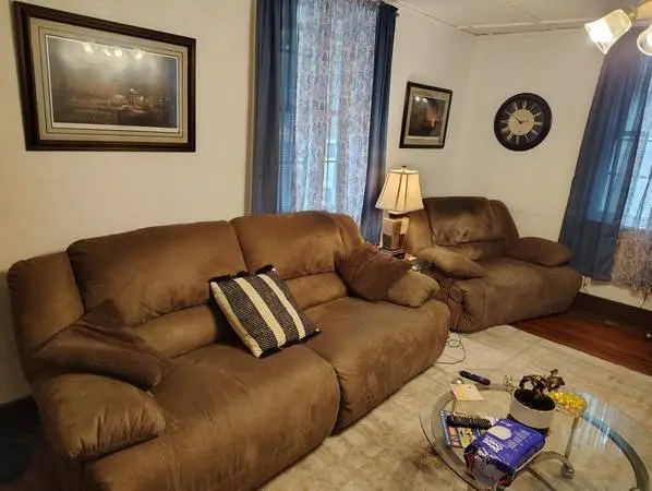 Beautiful Used Furniture Set