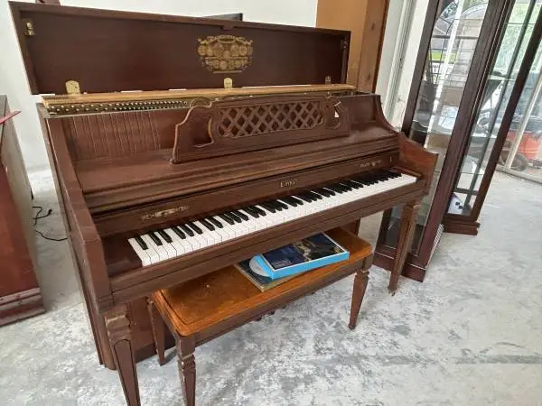 Vintage Kimball 1985 artist console piano with bench