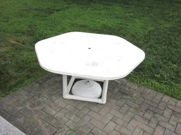 Outdoor Fiberglass Table - Octagon shape, 5 w/umbrella and stand