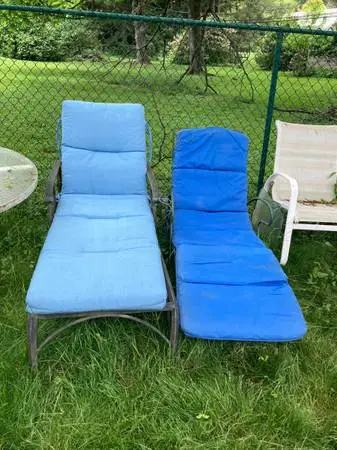 MUST GO!!! Assortment of Patio Furniture Pieces