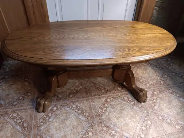 solid oak antique coffe table with claw feet