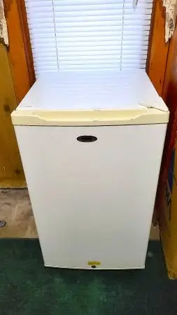 MINI FRIDGE • Practically Brand New!