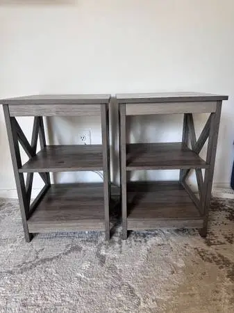 End/side table two items (Fall Chuch)