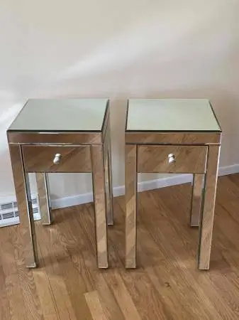 Set of 2 Mod/Hollywood Regency Mirrored End Tables/Nightstands-Unique!