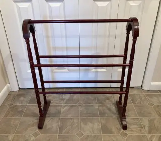 Wooden Quilt Rack