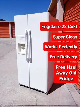 Frigidaire 23 CuFt Side by Side Refrigerator Super Clean Works Perfect