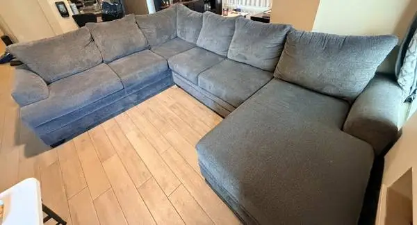 Sectional couch