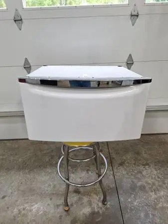 Washer or Dryer pedestal