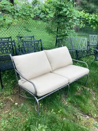 MUST GO!!! Brown Jordan Bench with Cushions