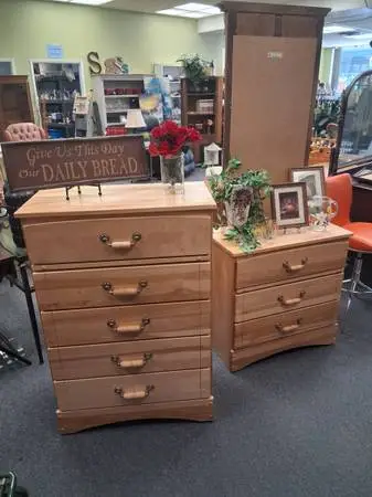 Dresser and matching end