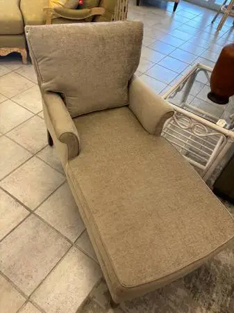 Chaise Lounge