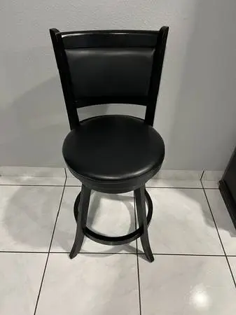 Barstools that swivel