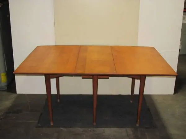 Vintage Mid Century Russel Wright maple wood drop leaf dining table