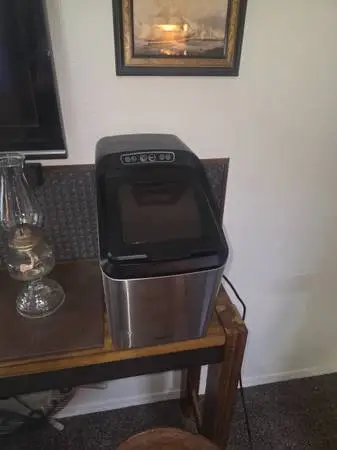NewAir Nugget Ice Maker (Sonic Ice)-Needs Repair
