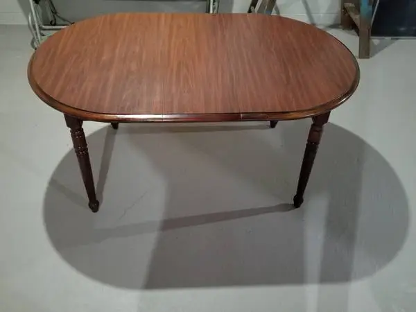 Kitchen table and 4 chairs