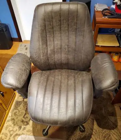 Office Chair - NEW