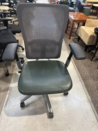 Haworth Zody Fully Loaded Chair w/ Hunter Green Leather Seat and Gray Mesh Back
