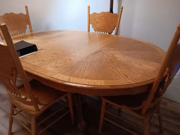 **Table & 4 Chairs ** Solid wood Dining* Kitchen**