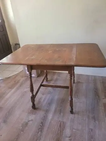 Dining room/tea/lunch table with 4 chairs