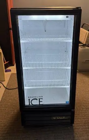 GDM-10-LD Commercial Glass Door Refrigerator / Cooler - Works Perfect!