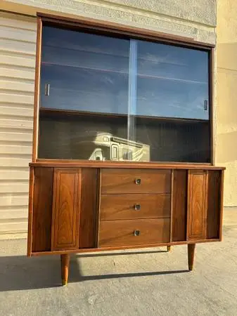 China hutch