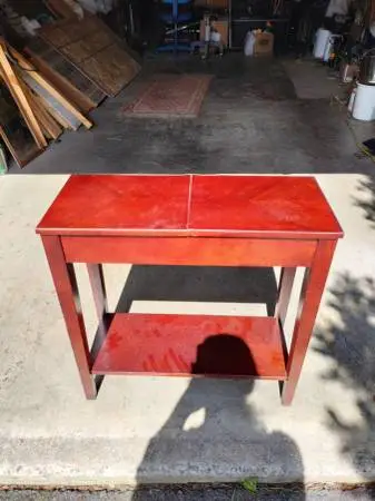 Lovinger no room for table table