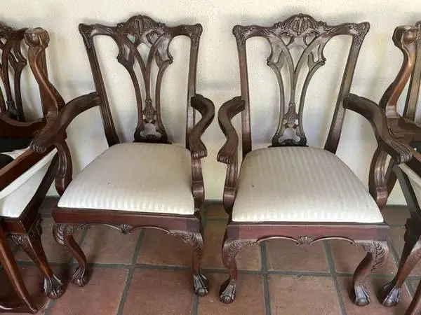 BEAUTIFUL DINING ROOM CHAIRS