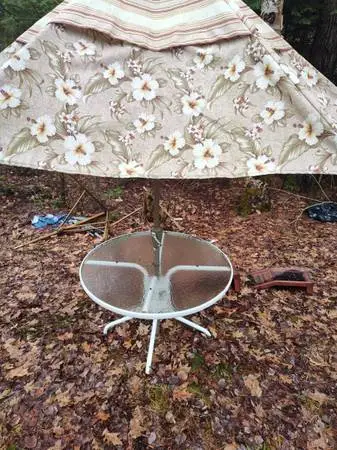 40 round outside table&umbrella