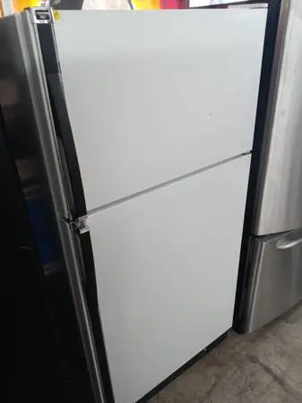 ★Kenmore white top freezer refrigerator