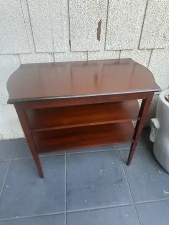 Beautiful Mahogany Antique Three-tier Table