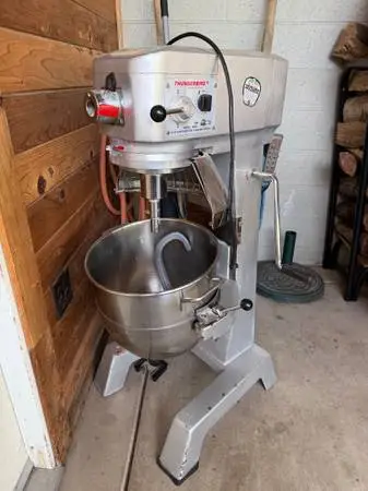 COMMERCIAL 30 qt MIXER FOR SALE