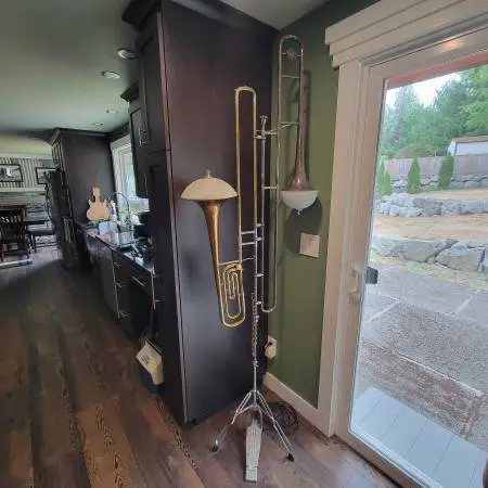 Trombone floor/ reading lamp